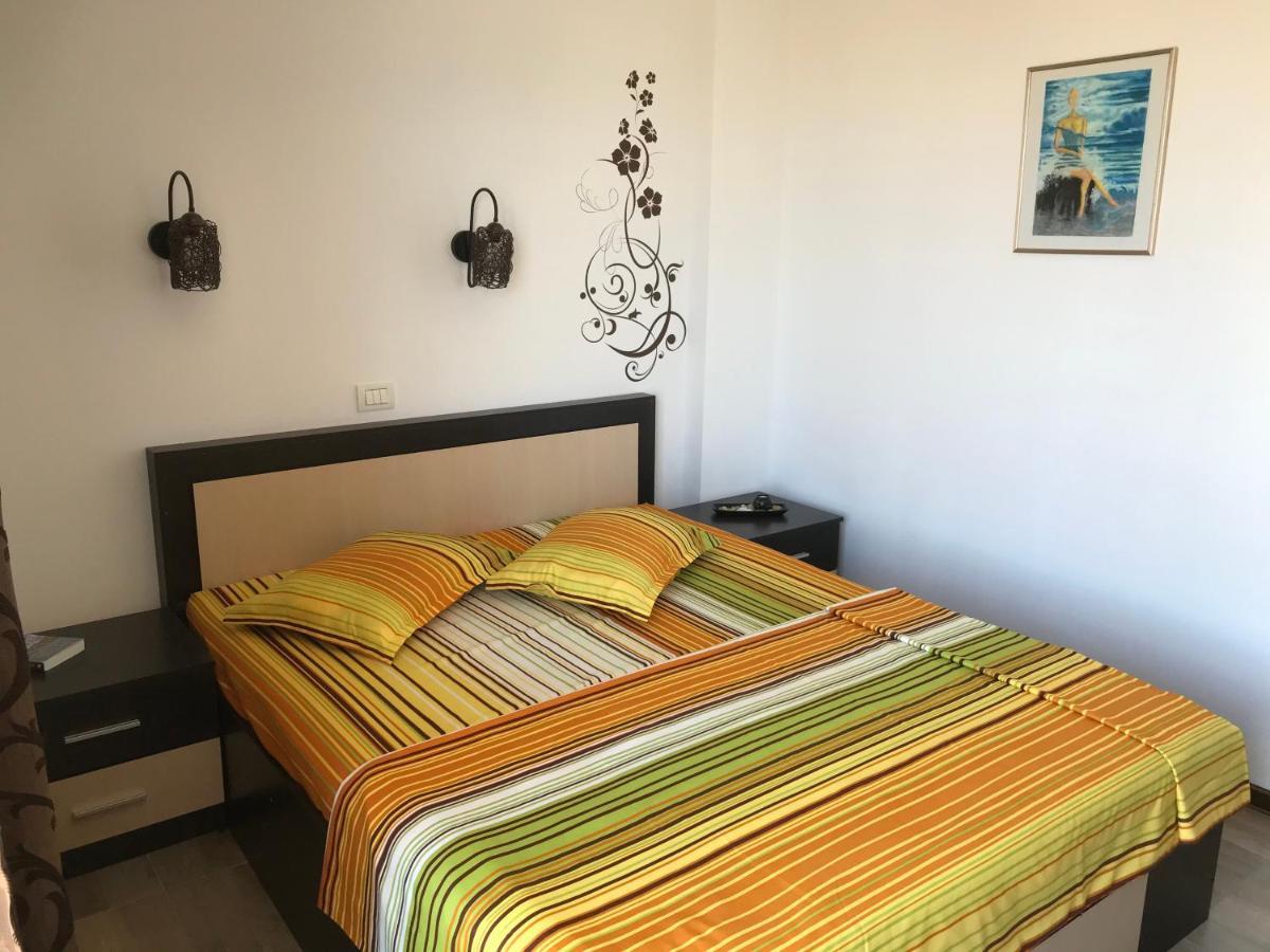 La Bella Vita Năvodari Exteriör bild